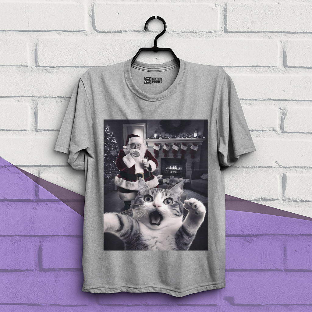 Cat Selfie With Santa Christmas T-Shirt