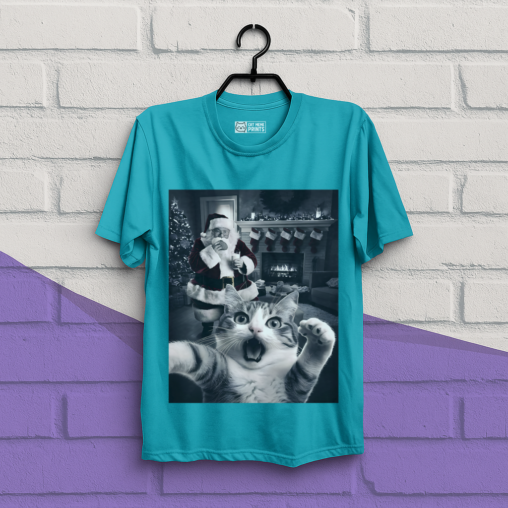 Cat Selfie With Santa Christmas T-Shirt