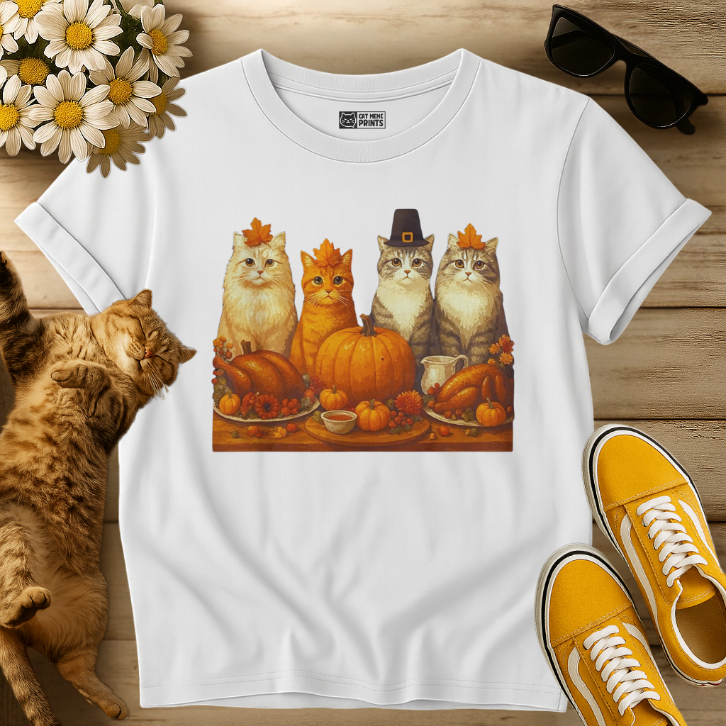 Cats Dinner Feast Fall Thanksgiving T-Shirt