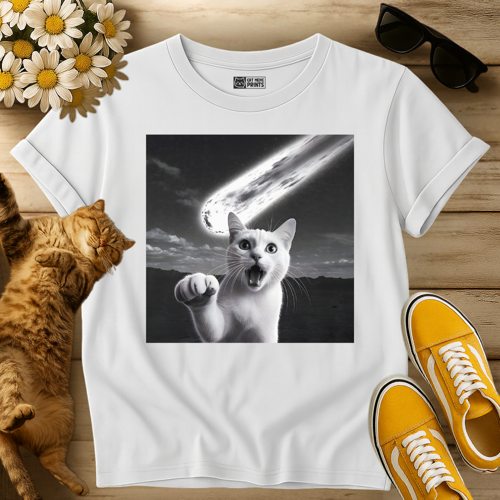 Shocked Cat Meteor Selfie T-Shirt